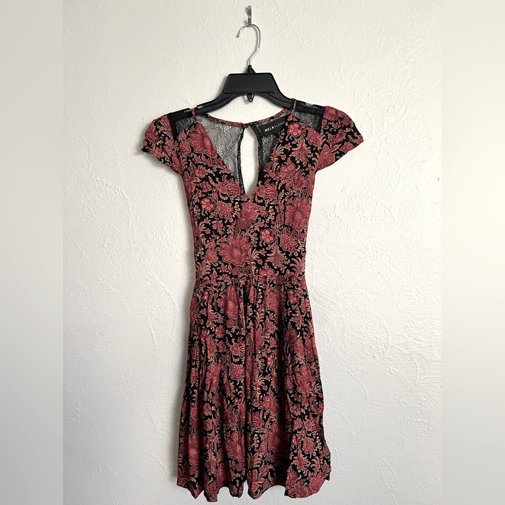 Mela London Floral Dress with Lace Back Detail Size UK 8  (US Small)